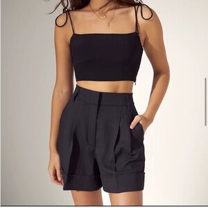 Aritzia Wilfred Labyrinth Cuffed Pleated High Waisted Shorts In Black Sz 0